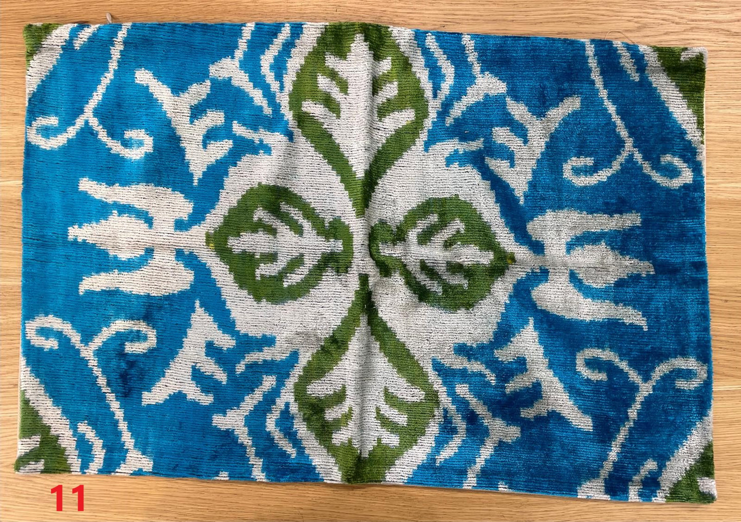 50x40 cm rectangular silk carpet cushions